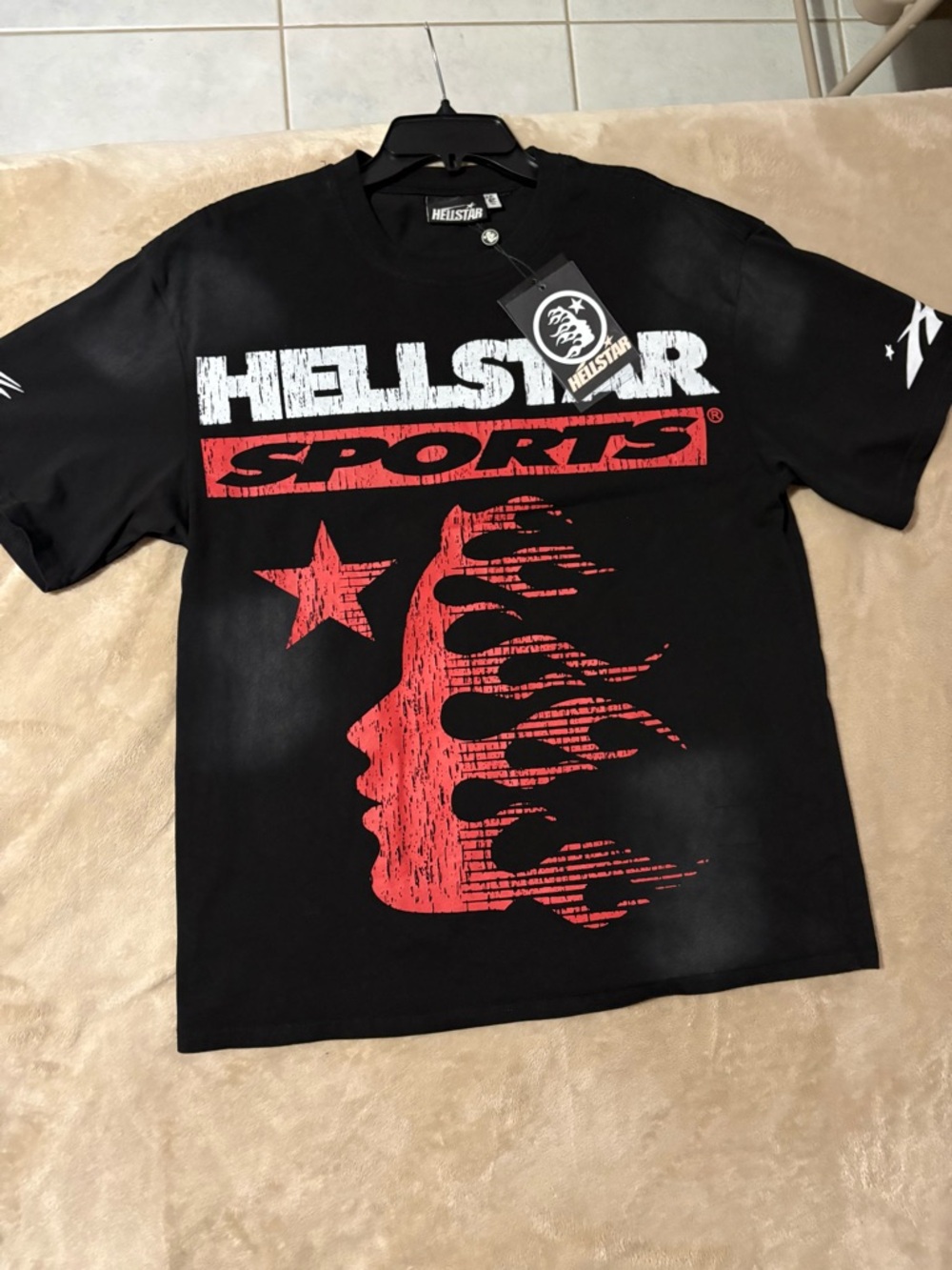 Hellstar Sports Men's Black & Red Graphic Short Sleeve Tee